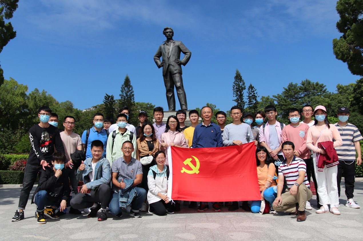 活动结束合影留念